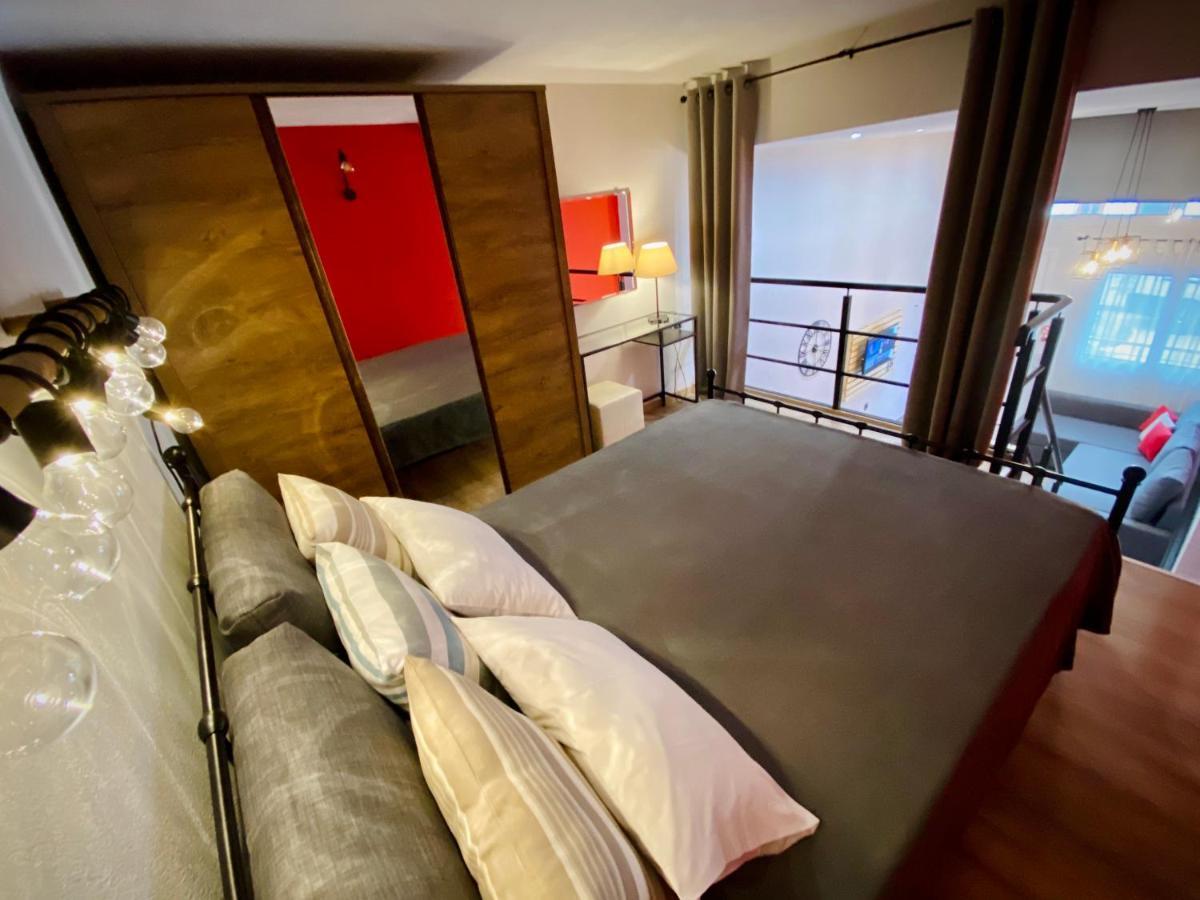 48 Downtown Lofts Daire Néa Péramos Dış mekan fotoğraf