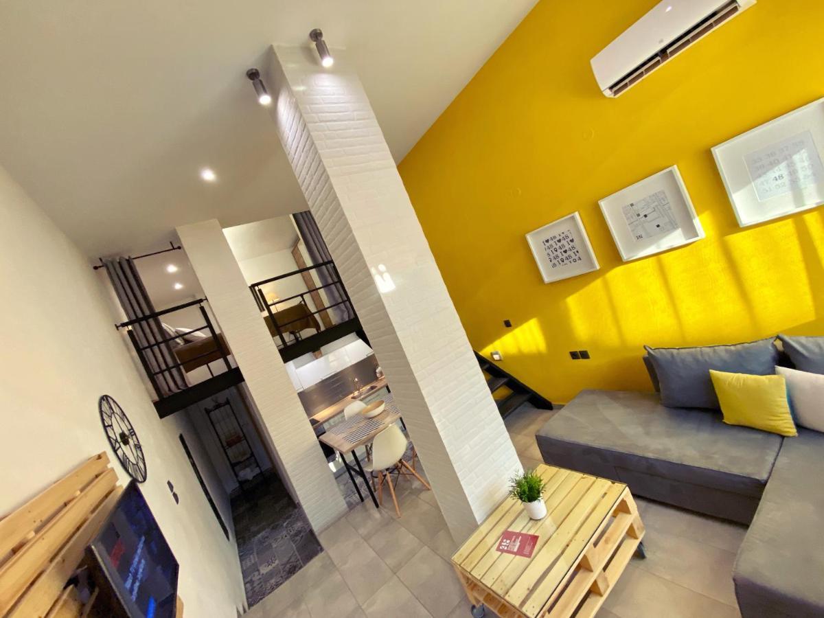 48 Downtown Lofts Daire Néa Péramos Dış mekan fotoğraf