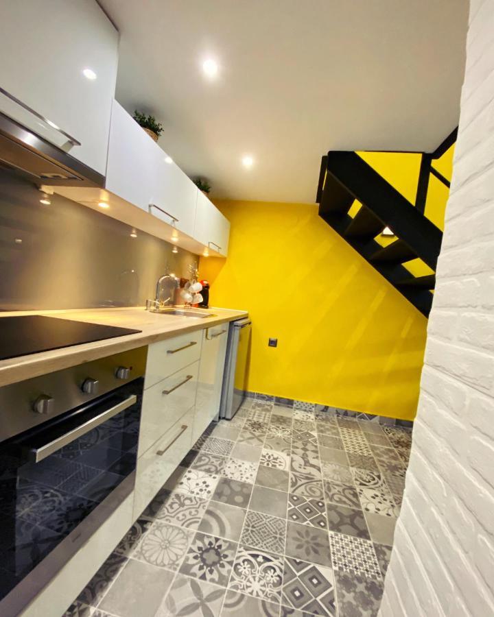 48 Downtown Lofts Daire Néa Péramos Dış mekan fotoğraf