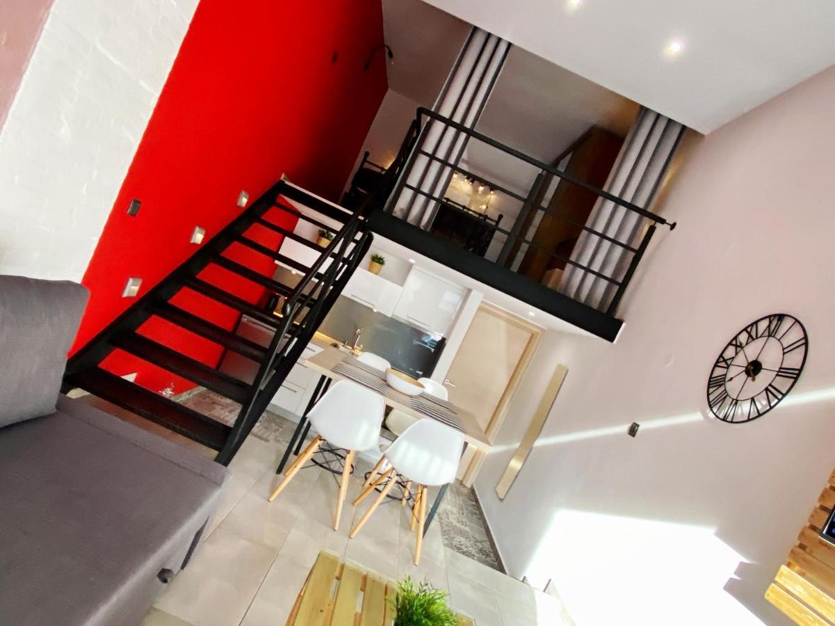 48 Downtown Lofts Daire Néa Péramos Dış mekan fotoğraf
