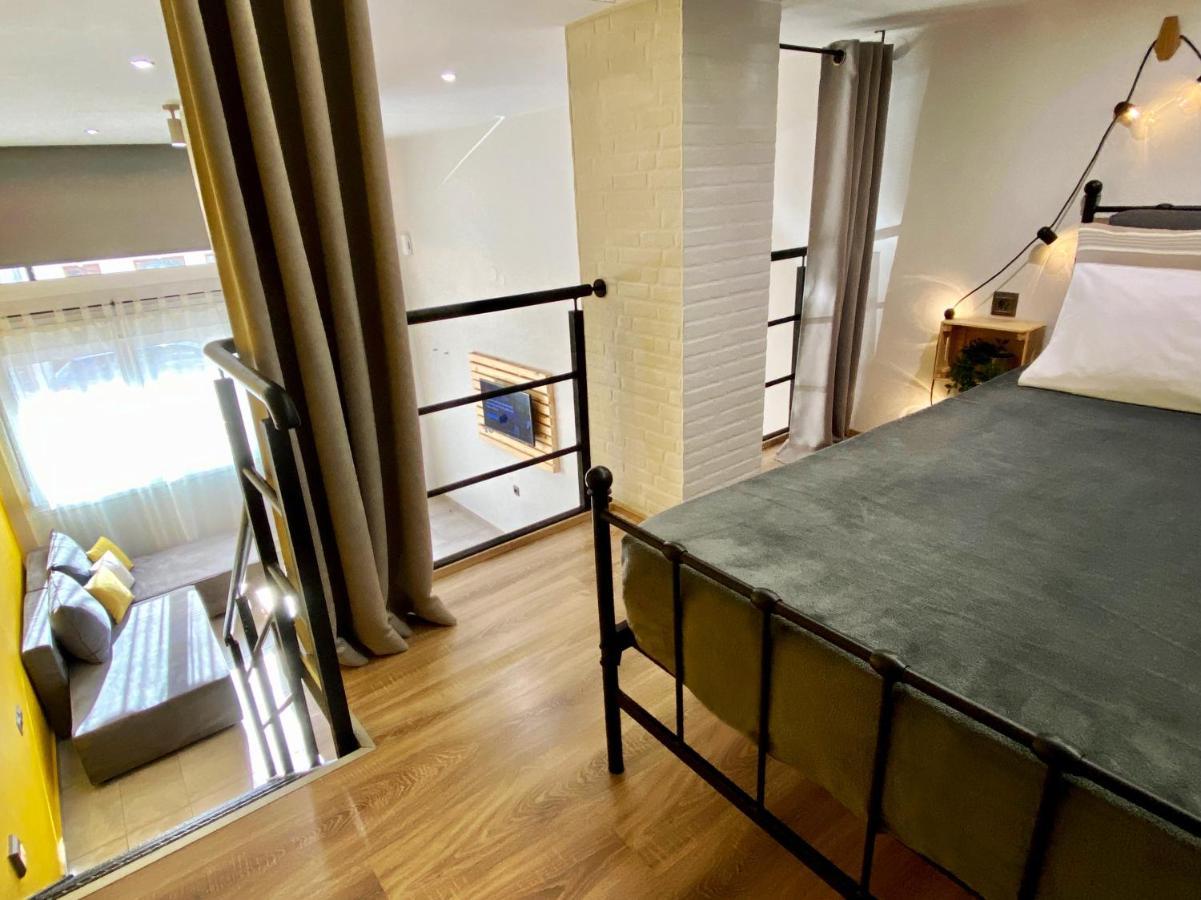 48 Downtown Lofts Daire Néa Péramos Dış mekan fotoğraf