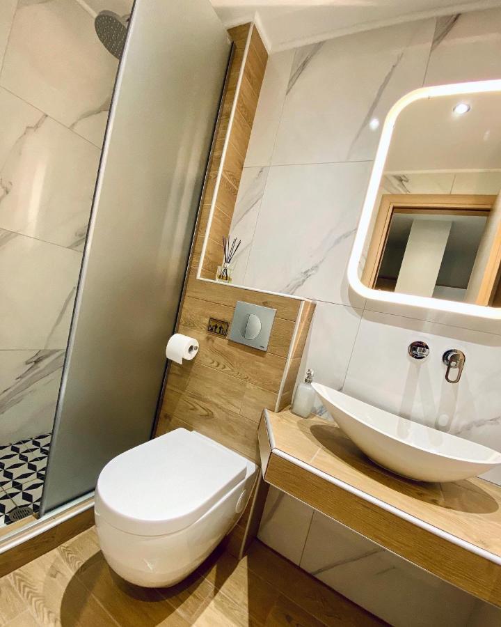 48 Downtown Lofts Daire Néa Péramos Dış mekan fotoğraf