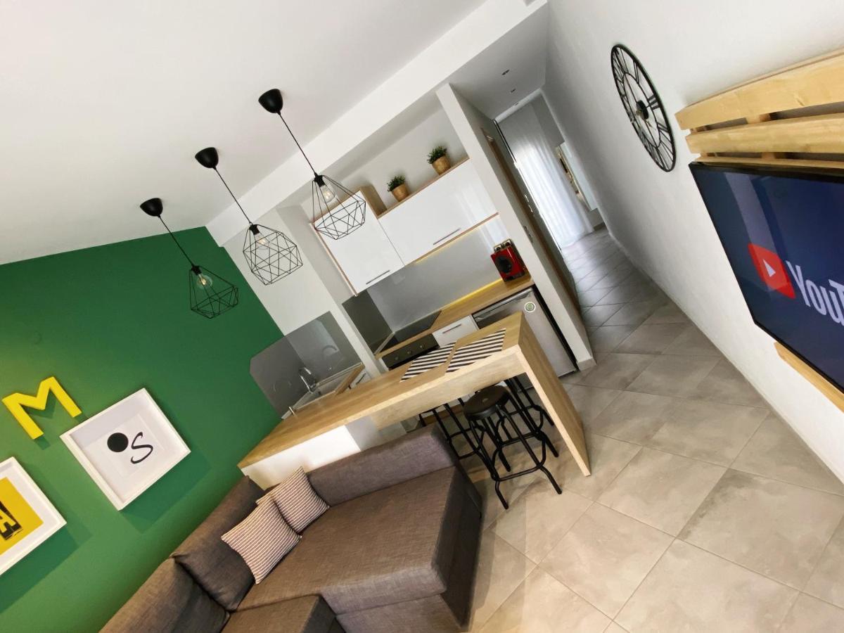 48 Downtown Lofts Daire Néa Péramos Dış mekan fotoğraf
