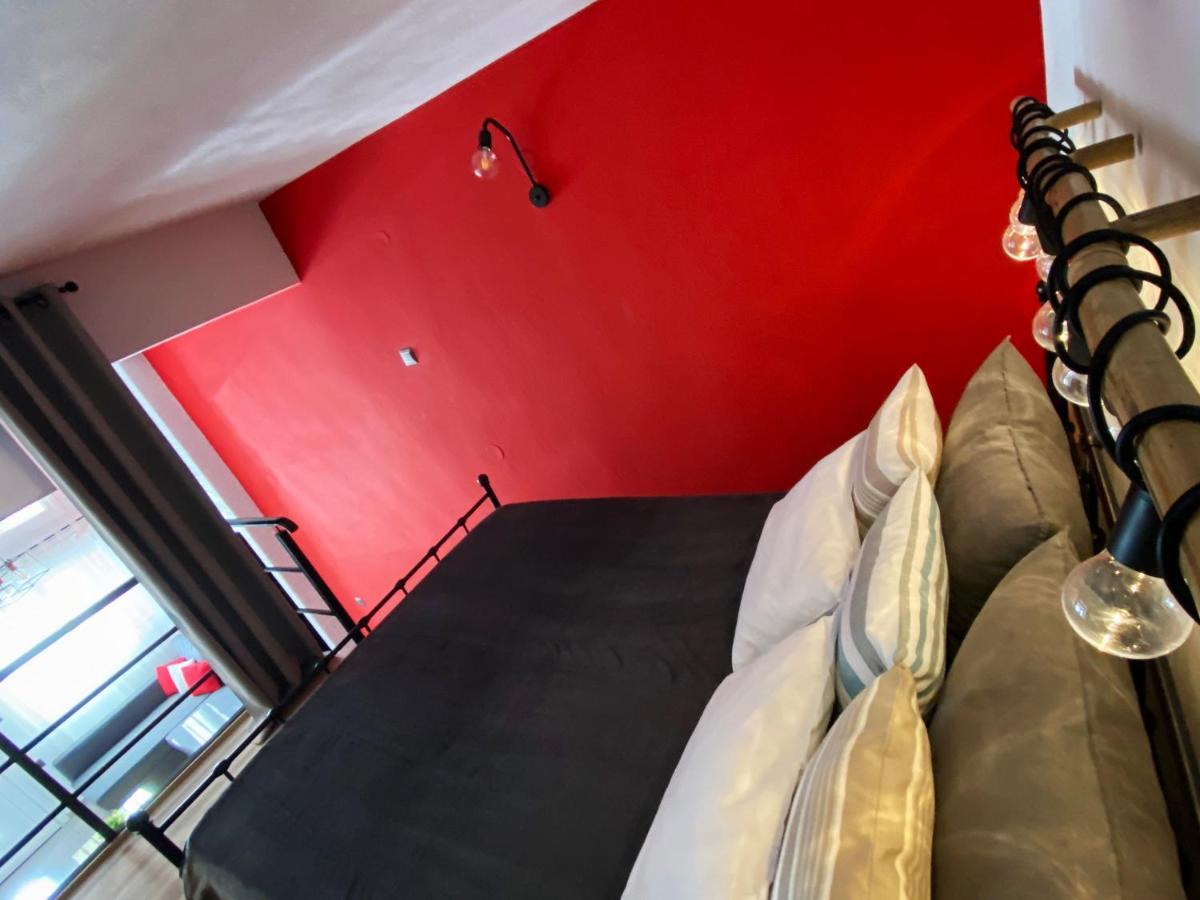 48 Downtown Lofts Daire Néa Péramos Dış mekan fotoğraf