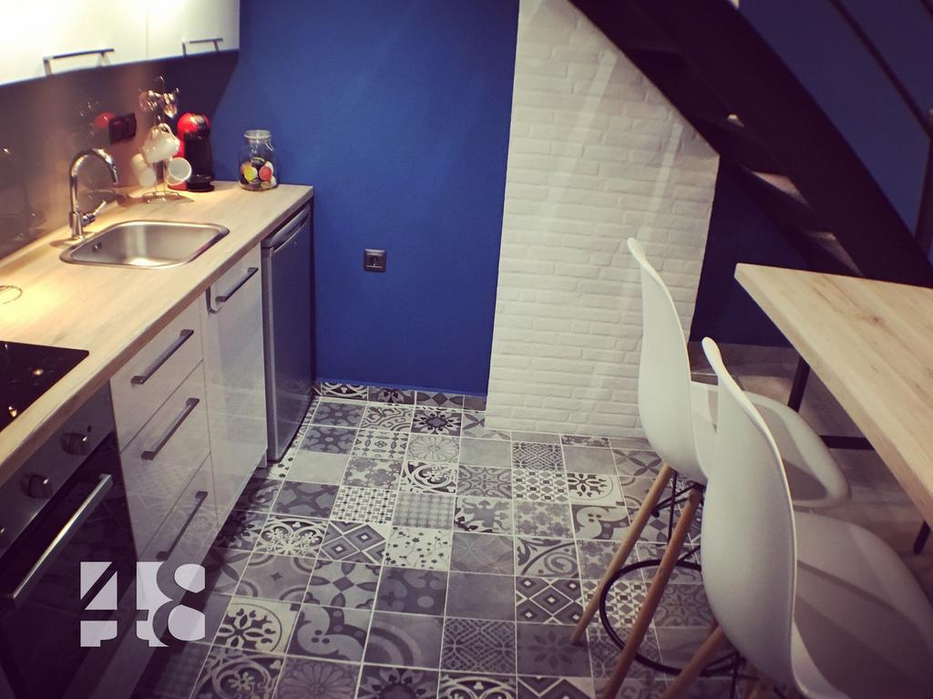 48 Downtown Lofts Daire Néa Péramos Dış mekan fotoğraf