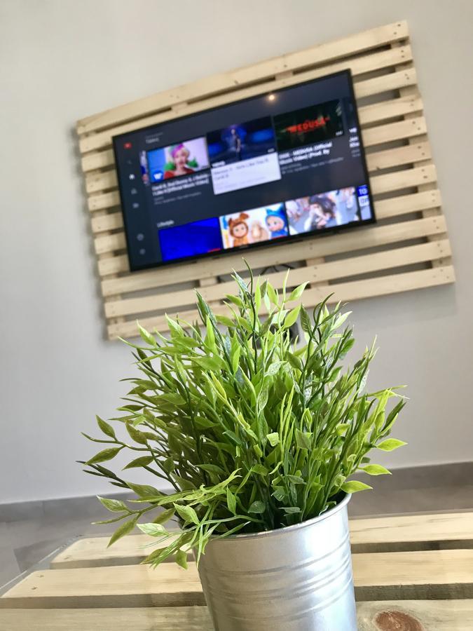 48 Downtown Lofts Daire Néa Péramos Dış mekan fotoğraf