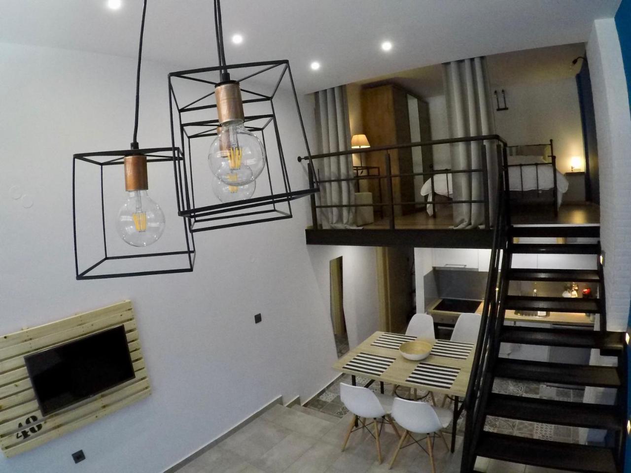 48 Downtown Lofts Daire Néa Péramos Dış mekan fotoğraf